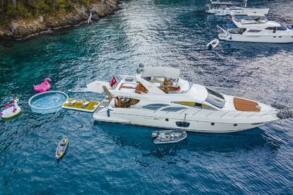 Noleggio Yacht Azimut 62 Fly Göcek