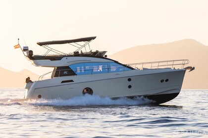Charter Motorboat Beneteau Monte Carlo 5 Bandol