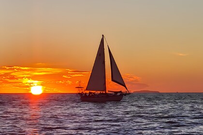 Charter Sailboat Secoundwind 44 La Cruz de Huanacaxtle