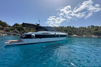 Hire Motor yacht Pershing GRP Argostolion