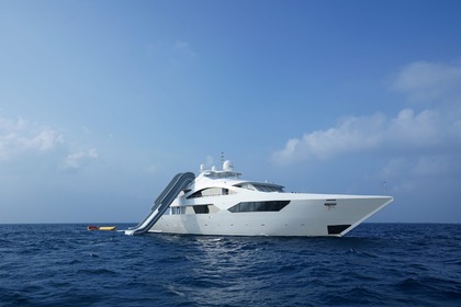 Hire Motor yacht Custom Made custom Malé
