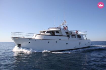 Miete Motoryacht Custom Trawler 60' Barcelona