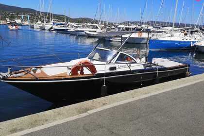 Hire Motorboat Beneteau Ombrine 700 Cavalaire-sur-Mer