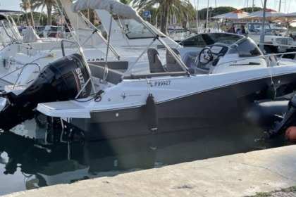 Rental Motorboat Jeanneau Cap camarat 7.5 wa Hyères