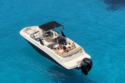 Charter Motorboat Bayliner Vr6 Mahón