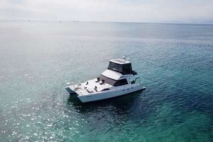 Rental Motorboat Sable Catamarans Venturer 36 Noumea