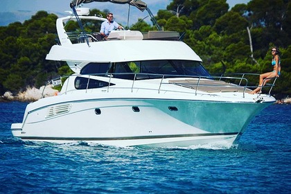 Charter Motor yacht Jeanneau Prestige 42 Monopoli