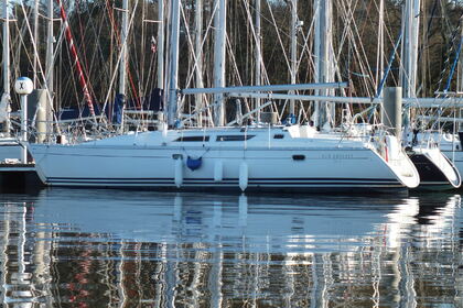 Hire Sailboat Jeanneau Sun Odyssey 37.1 Arzal