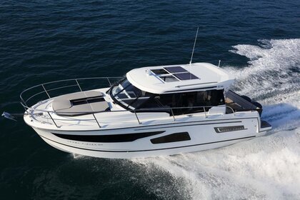 Charter Motorboat Jeanneau Merry Fisher 1095 Biograd na Moru