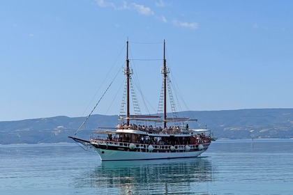 Czarter Łódź motorowa Custom Built Traditional Croatian Wooden Ship Omiš