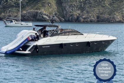 Location Bateau à moteur Princess V55 Saint-Tropez