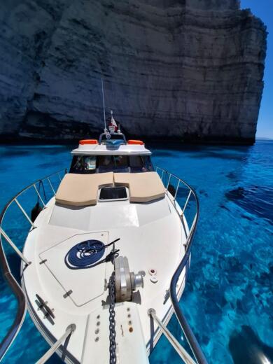 Motorboat Bayliner 3288 boat plan