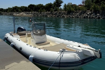 Charter RIB Capelli Tempest 700 Marseille