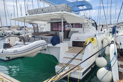 Verhuur Catamaran Fountaine Pajot Fountaine Pajot Tanna 47 - 5 + 1 cab. Trogir