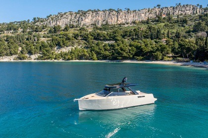 Charter Motorboat Colnago 35 Open Split