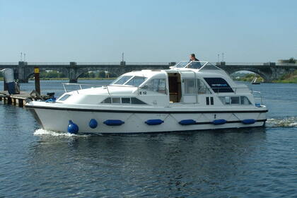 Rental Houseboats Classic Kilkenny Class Banagher