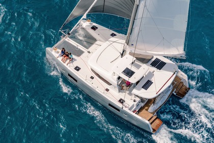 Hyra båt Katamaran Lagoon 38 Saint-Tropez