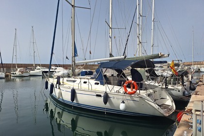 Hire Sailboat Jeanneau jeanneau sun odyssey 42,2 Mahón