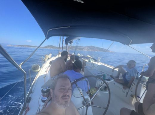 Athene Sailboat Beneteau Oceanis 43 alt tag text