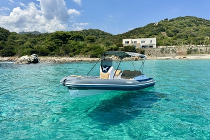 Miete RIB Salpa Soleil 18 Villasimius