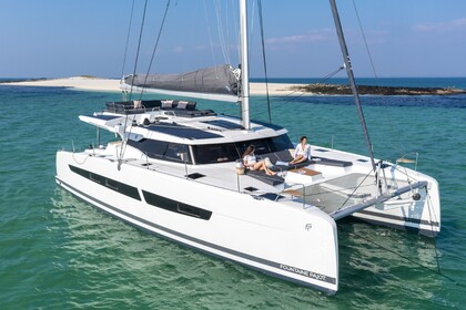 Charter Catamaran  Aura 51 Hyères