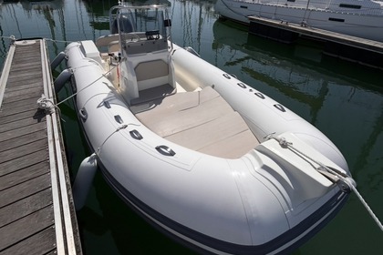 Noleggio Gommone Capelli Tempest 570 Open La Rochelle