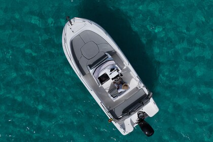 Hire Motorboat Pacific Craft 670 Open Ibiza