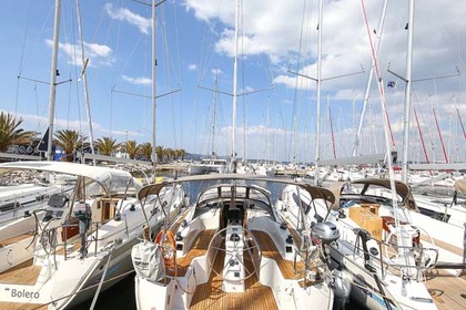 Rental Sailboat Bavaria Yachtbau Bavaria Cruiser 33 Murter