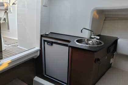 Location Bateau à moteur Jeanneau Cap Camarat 7.55 Pula