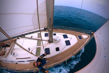 Alquiler Velero Beneteau Oceanis Clipper 473 Cádiz