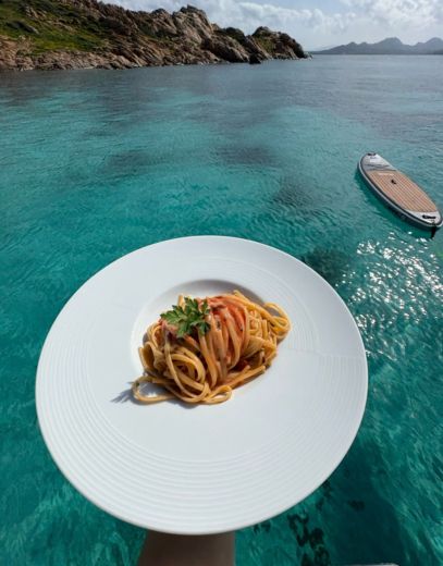 Portisco Motorboat Saver Saver 330 sport 11 metri  incluso watergames alt tag text