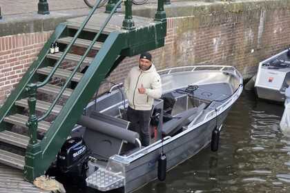 Verhuur Boot zonder vaarbewijs  Qwest Marine R450 Amsterdam