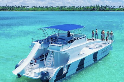 Miete Motorboot 5-STAR LUXURY YACHT CREW AND CAPTAIN AWAITS Punta Cana