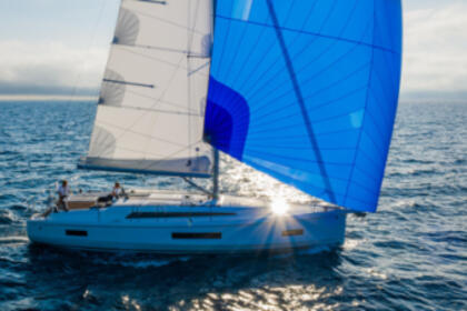 Noleggio Barca a vela Beneteau Oceanis 40.1 Castiglioncello