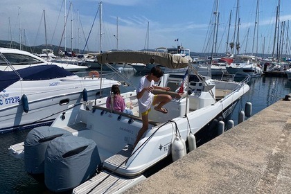 Miete Motorboot Jeanneau Cap Camarat Cavalaire-sur-Mer