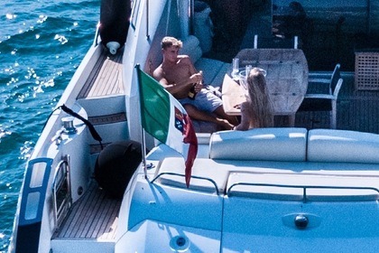 Noleggio Yacht a motore Sunseeker Predator 72 La Spezia