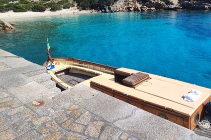 Miete Motorboot Carrano Gozzo in legno La Maddalena