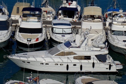 Location Bateau à moteur Raffaelli ouragan 52 Antibes