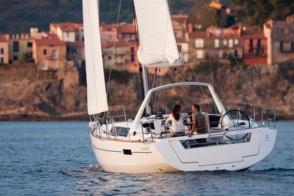 Charter Sailboat Beneteau Oceanis 41 Valencia