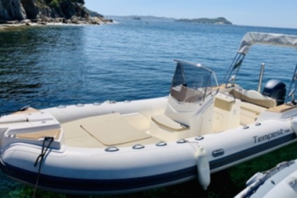 Czarter Ponton RIB Capelli Capelli Tempest 700 Hyères