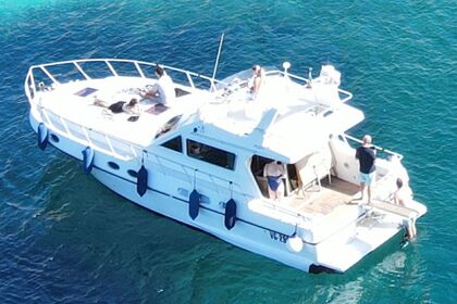 Charter Motorboat Piantoni 39 Fly Santa Teresa Gallura