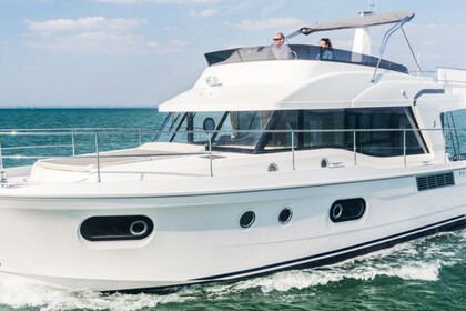 Verhuur Motorboot Beneteau Swift Trawler 47 Sint-Annaland