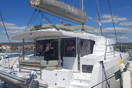 Hyra båt Katamaran Catana Group Bali 4.4 - 4 + 2 cab. Trogir