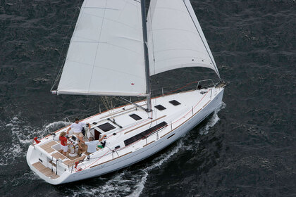 Hire Sailboat Beneteau Oceanis 34 Nieuwpoort