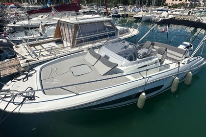 Charter Motorboat JEANNEAU CAP CAMARAT 7.5 Cogolin