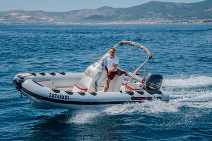Charter Motorboat Bura 5.6 Kaštela