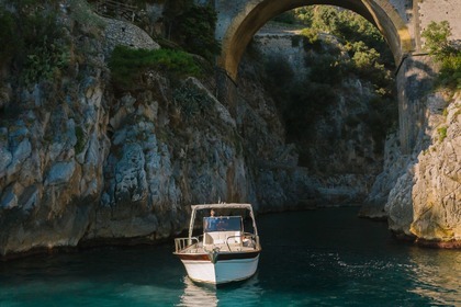 Hyra båt Motorbåt acquamarina 750 Italien