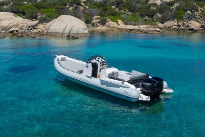 Hyra båt RIB-båt Ranieri Cayman 31 sport Cannigione