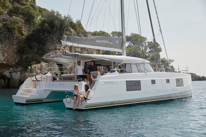 catamaran rental hvar