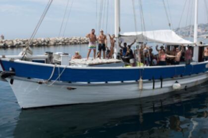 Charter Sailboat AVERSA THONIER Martigues